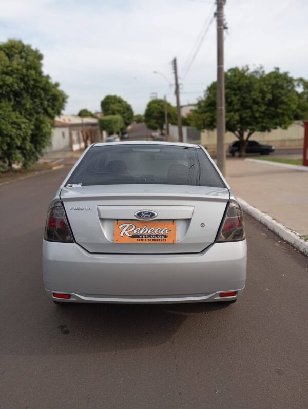 Fiesta Sedan 2014 - Image 8