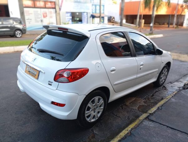 Peugeot 208 2013 - Image 3