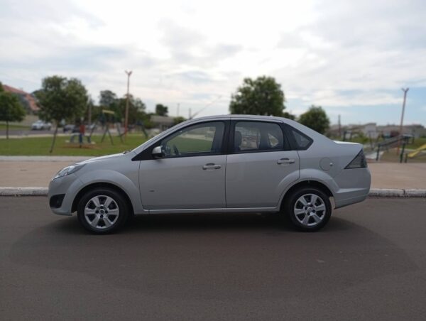 Fiesta Sedan 2014 - Image 5