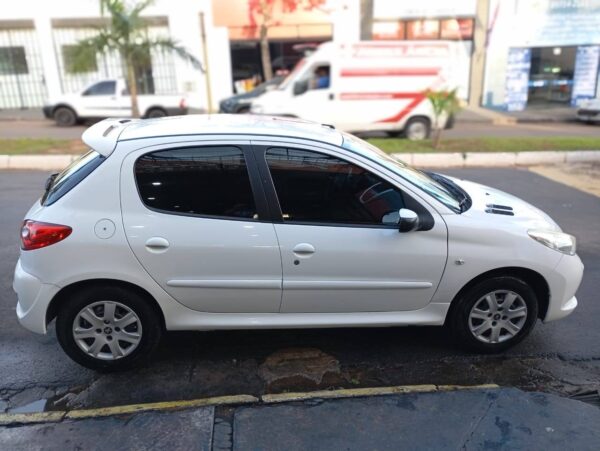Peugeot 208 2013 - Image 13