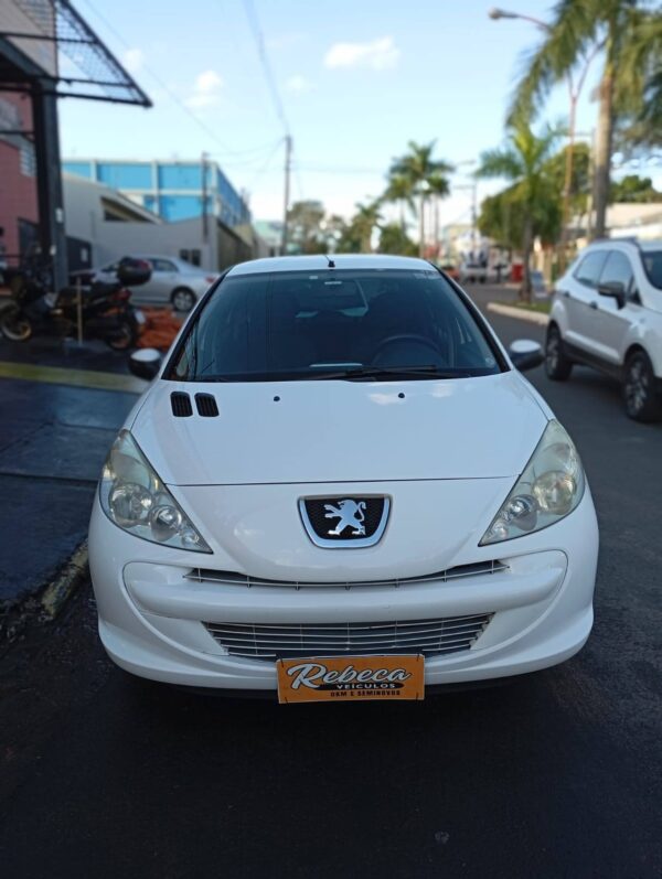 Peugeot 208 2013 - Image 12