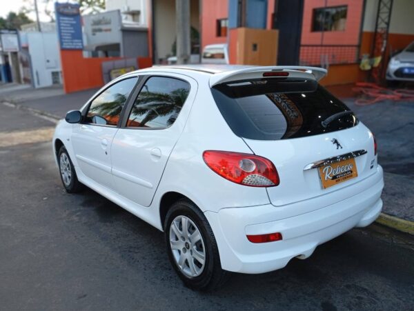 Peugeot 208 2013 - Image 4
