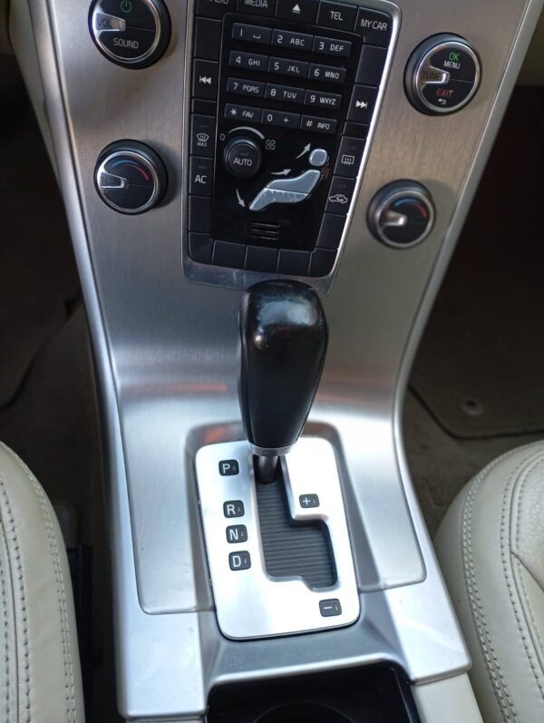 VOLVO XC 60 2011 - Imagem 10