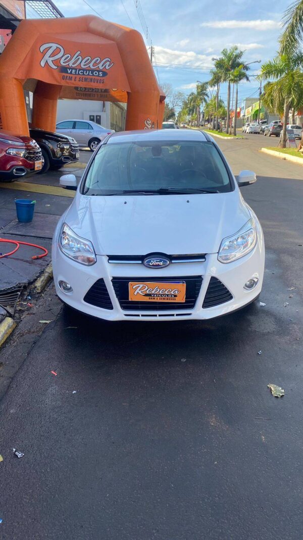Focus Hatch Titanium 2015 - Imagem 5