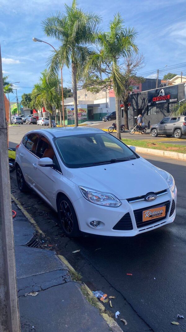 Focus Hatch Titanium 2015 - Imagem 10