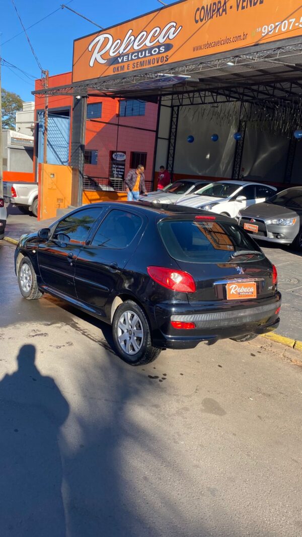 Peugeot 207HB XR 2010 - Imagem 4