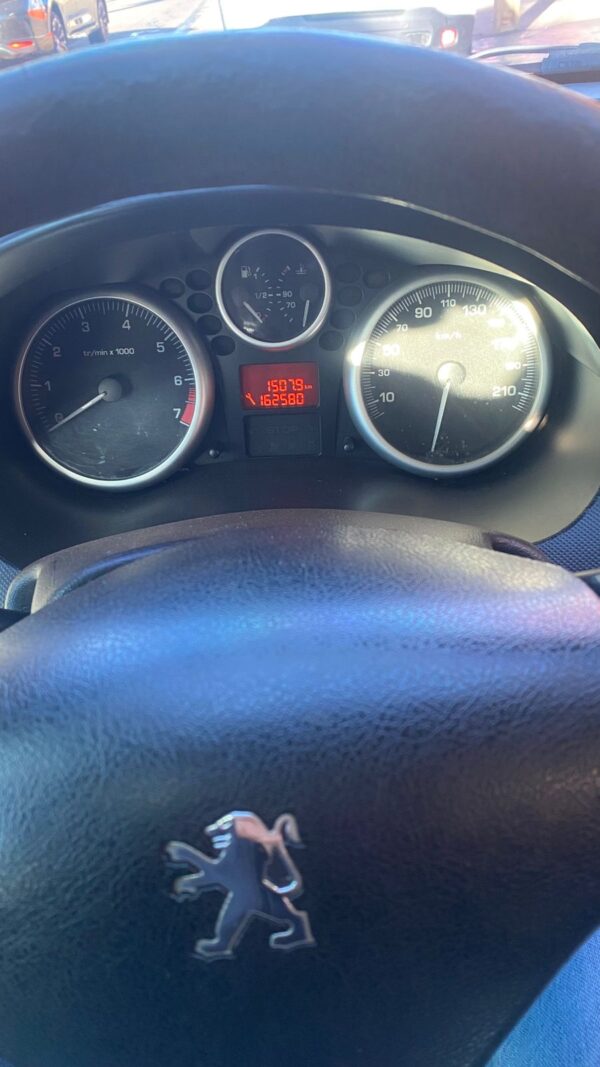 Peugeot 207HB XR 2010 - Imagem 5